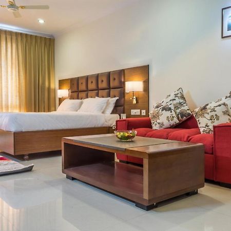 Hotel Saptagiri Hyderabad Eksteriør billede
