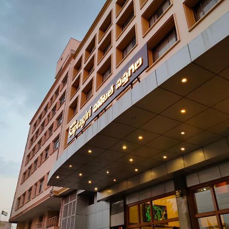 Hotel Saptagiri Hyderabad Eksteriør billede