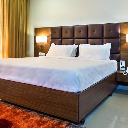 Hotel Saptagiri Hyderabad Eksteriør billede