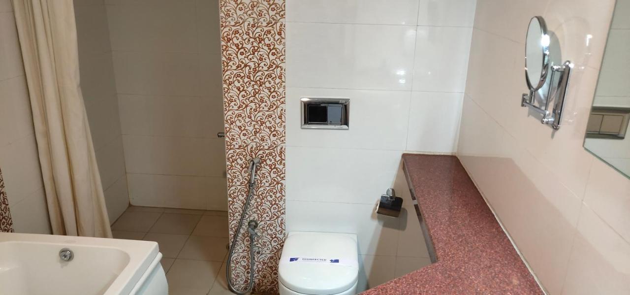 Hotel Saptagiri Hyderabad Eksteriør billede
