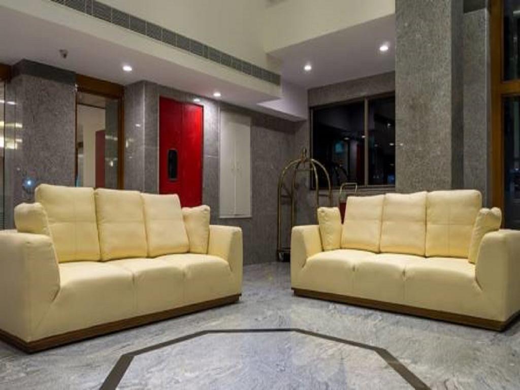 Hotel Saptagiri Hyderabad Eksteriør billede