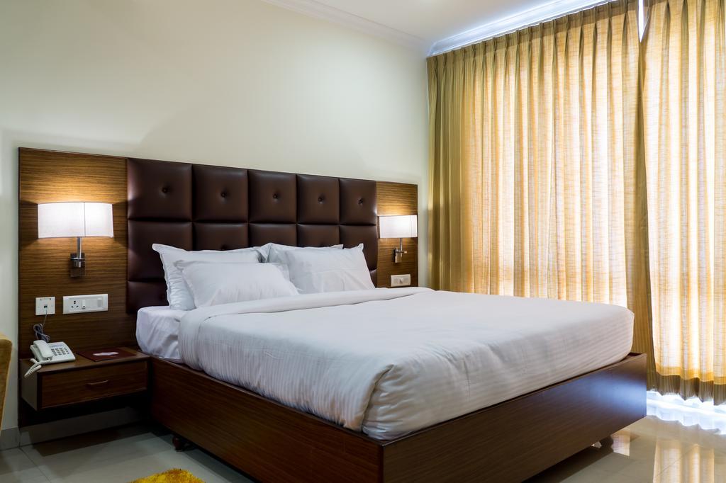 Hotel Saptagiri Hyderabad Eksteriør billede