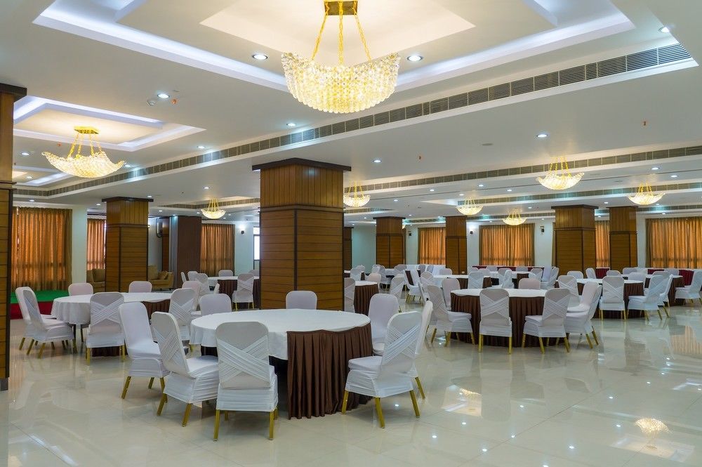 Hotel Saptagiri Hyderabad Eksteriør billede